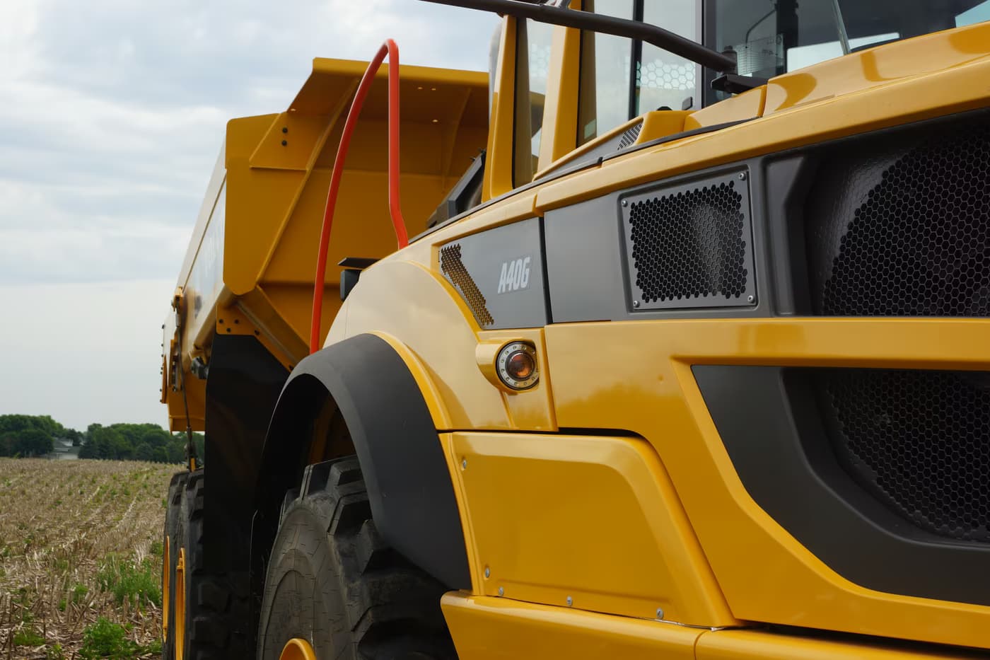 Volvo A40G: шарнирно-сочленённый самосвал для полигонов и сортировочных комплексов — фото 3
