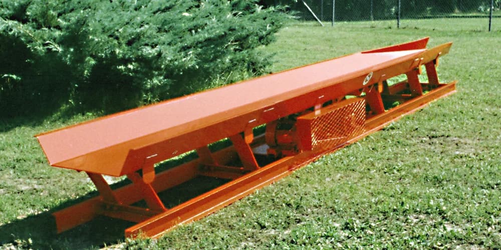 MORBARK Vibrating Conveyor — Конвейеры для переработки отходов