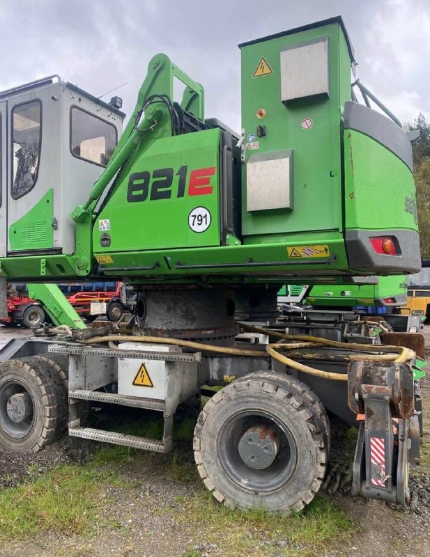 SENNEBOGEN 821E — перегружатель для работы с отходами и вторсырьём — миниатюра 2